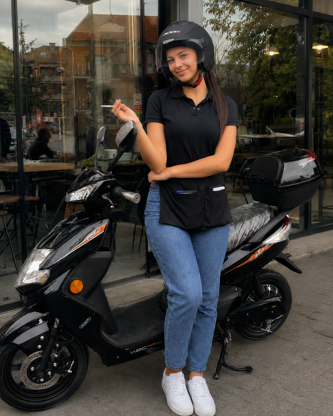 Kaciga za motor: Podesiva veličina + REFLEKTUJUĆI PRSLUK GRATIS