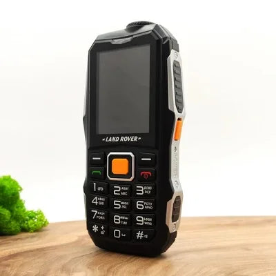 Neuništivi Vojni Mobilni Telefon sa Baterijom koja Traji 2 Nedelje
